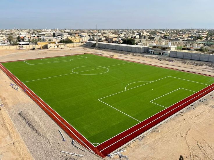 ملعب كرة قدم منزلي في فيلا بجدة